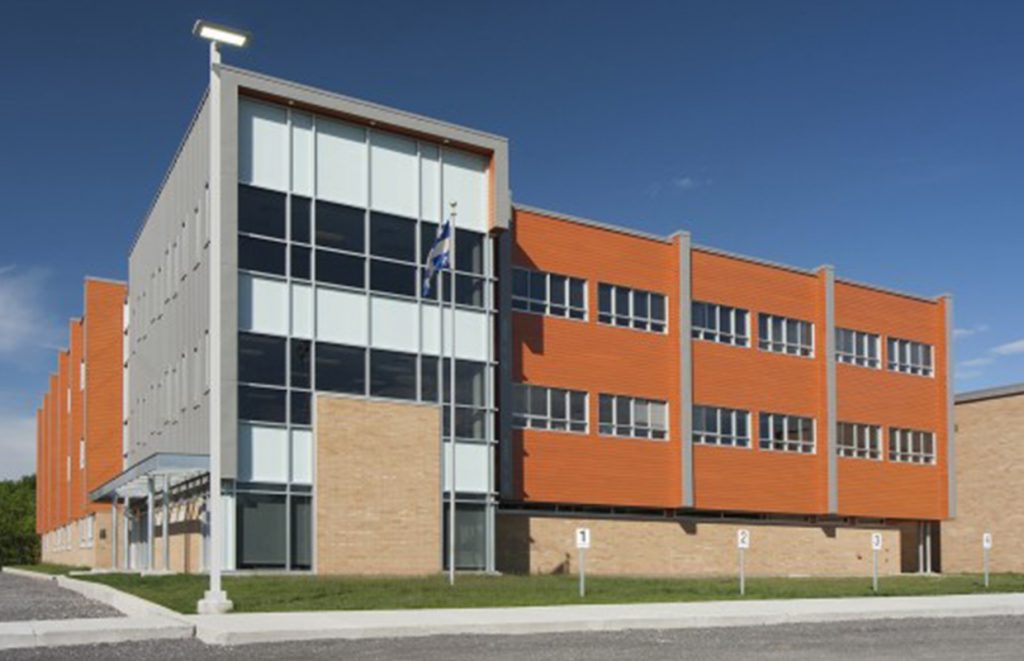 C.S. Rivière-du-Nord, Mirabel-en-Haut school